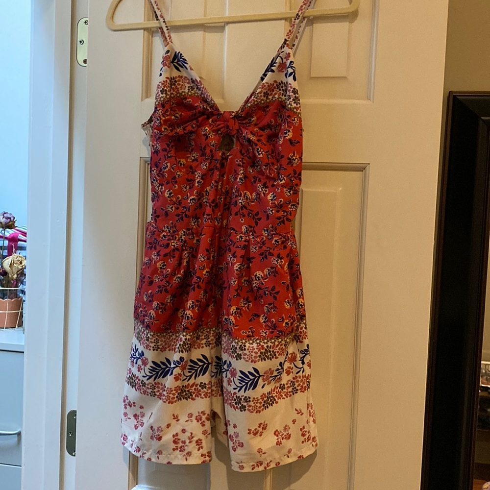 Red and White with Blue flowers Summer Romper w/ Bow in front✨
